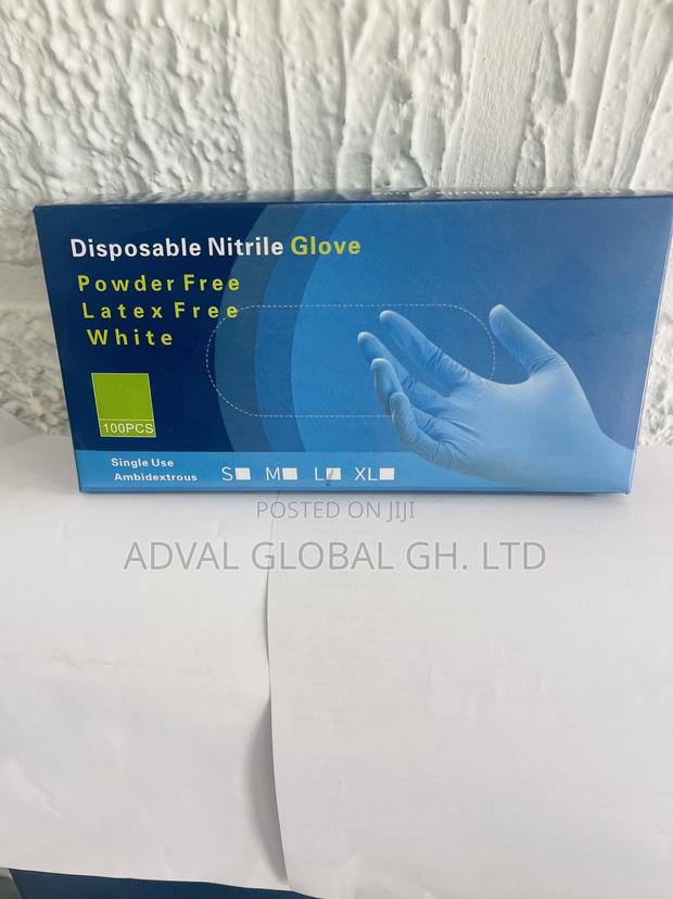Disposable Nitrile Gloves · Photo 1