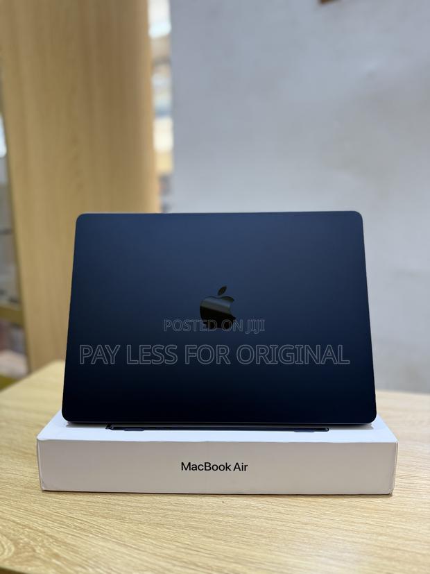 New Laptop Apple MacBook Air 2023 M2 8GB Apple M2 SSD 256GB · Photo 2