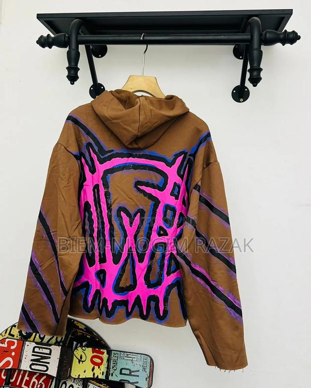 Crop Hoodies Available in Stock · Photo 5