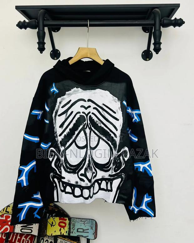 Crop Hoodies Available in Stock · Photo 6