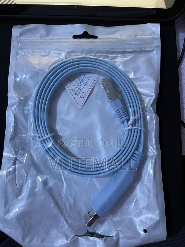 USB Console Cable · Photo 1