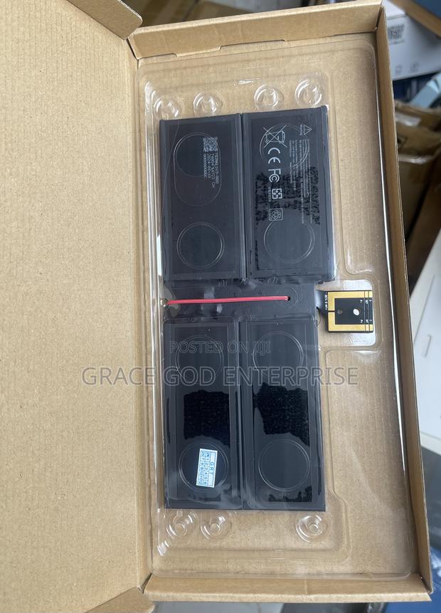Original Surface Pro 5 Battery · Photo 2
