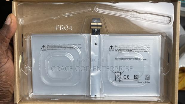 Original Surface Pro 4 Battery · Photo 2
