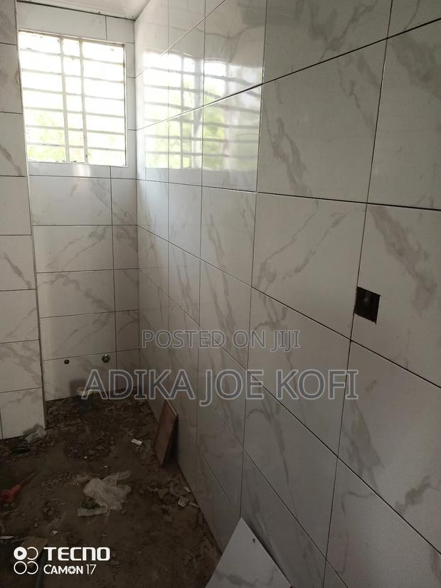 Best Tiles Workers · Photo 1