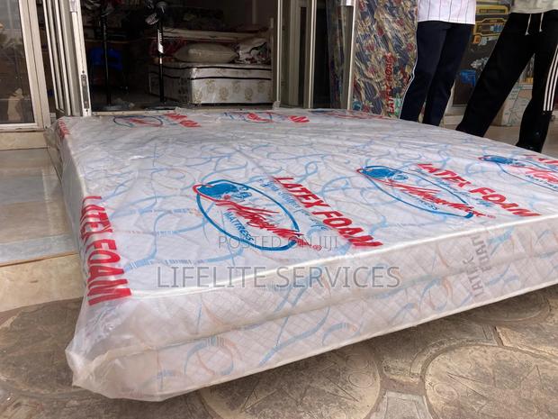 Spring 10'" Mattress Bouncy Queen Size · Photo 1
