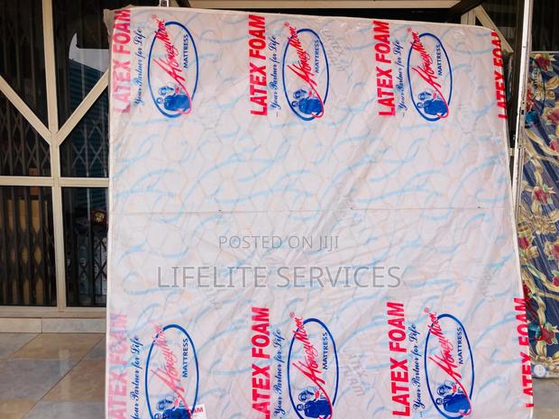 Spring 10'" Mattress Bouncy Queen Size · Photo 2