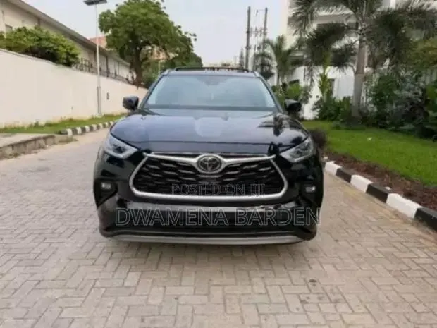 Toyota Highlander L 2021 Black · Photo 1