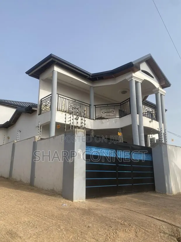 5bdrm Duplex in Sharp-Connect., Toll Booth for rent · Photo 1
