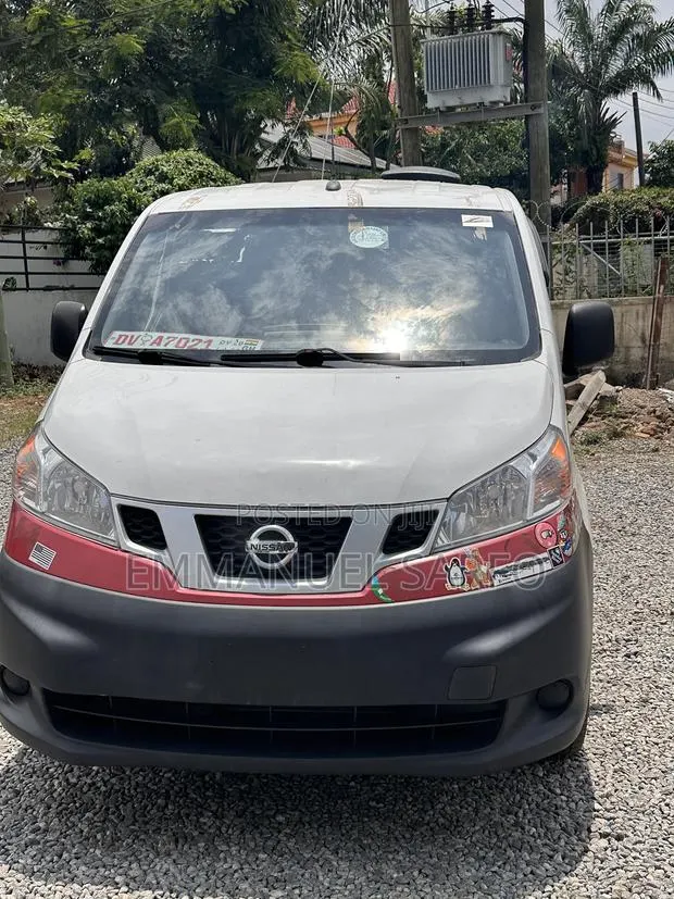 Nissan NV200 2016 White · Photo 1