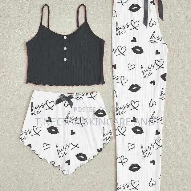 3 in 1 Nightwear · Photo 1