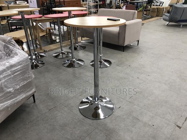 Quality and Durable Bar Table · Photo 1