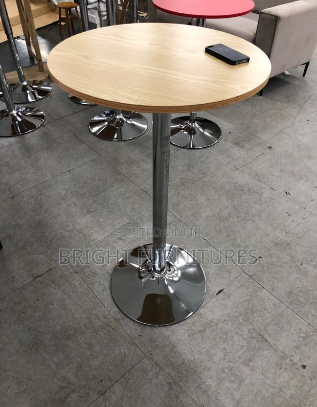 Quality and Durable Bar Table · Photo 2