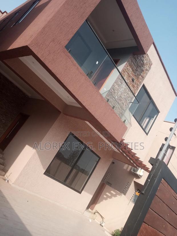 4bdrm House in $650 Executive, Oyarifa for rent · Photo 2