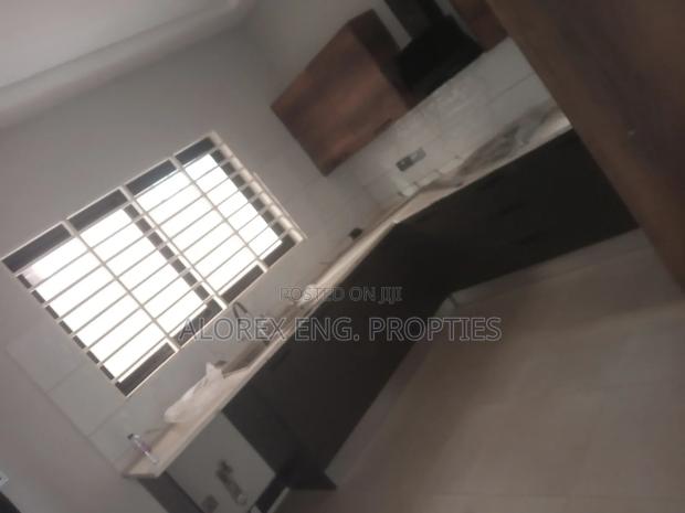 4bdrm House in $650 Executive, Oyarifa for rent · Photo 7