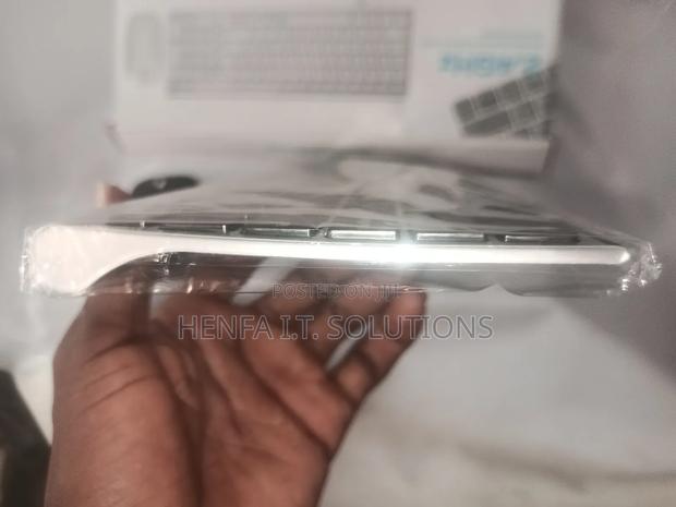 Rechargeable Wireless Keyboard and Mouse · Photo 5