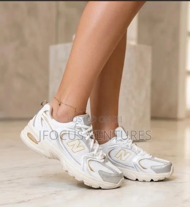 New Balance 530 White/Cream/Silver · Photo 1