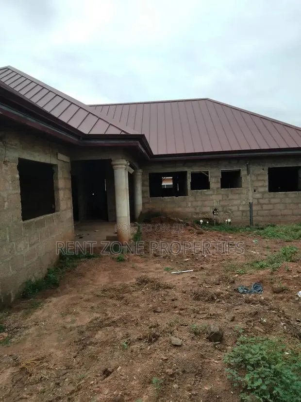 6bdrm Apartment in Rent Zone Properties, Ofankor for sale · Photo 1
