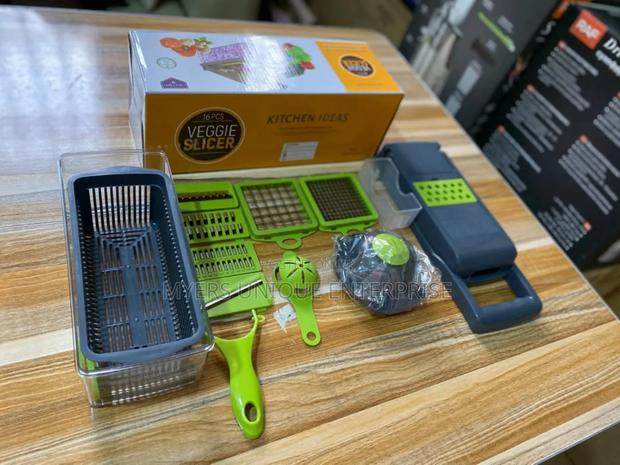 16pcs Customer Choice Vegetable Chopper · Photo 1