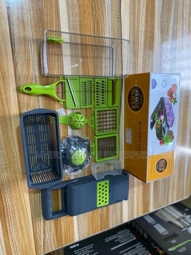 16pcs Vegetable Chopper/Slicer · Photo 1