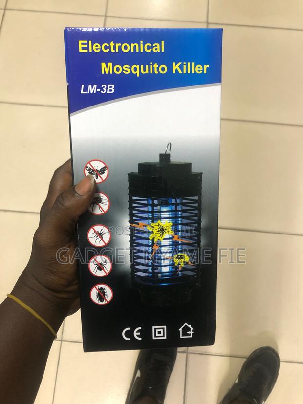 Portable Tabletop Insect Killer – Silent Electric Bug Zapper · Photo 1