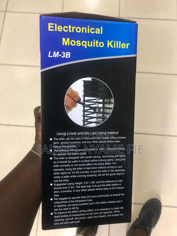 Portable Tabletop Insect Killer – Silent Electric Bug Zapper · Photo 2