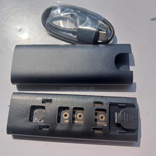 Original USB 3.2 Gen 2 to M.2 NGFF Nvme 2 in 1 SSD Case · Photo 3