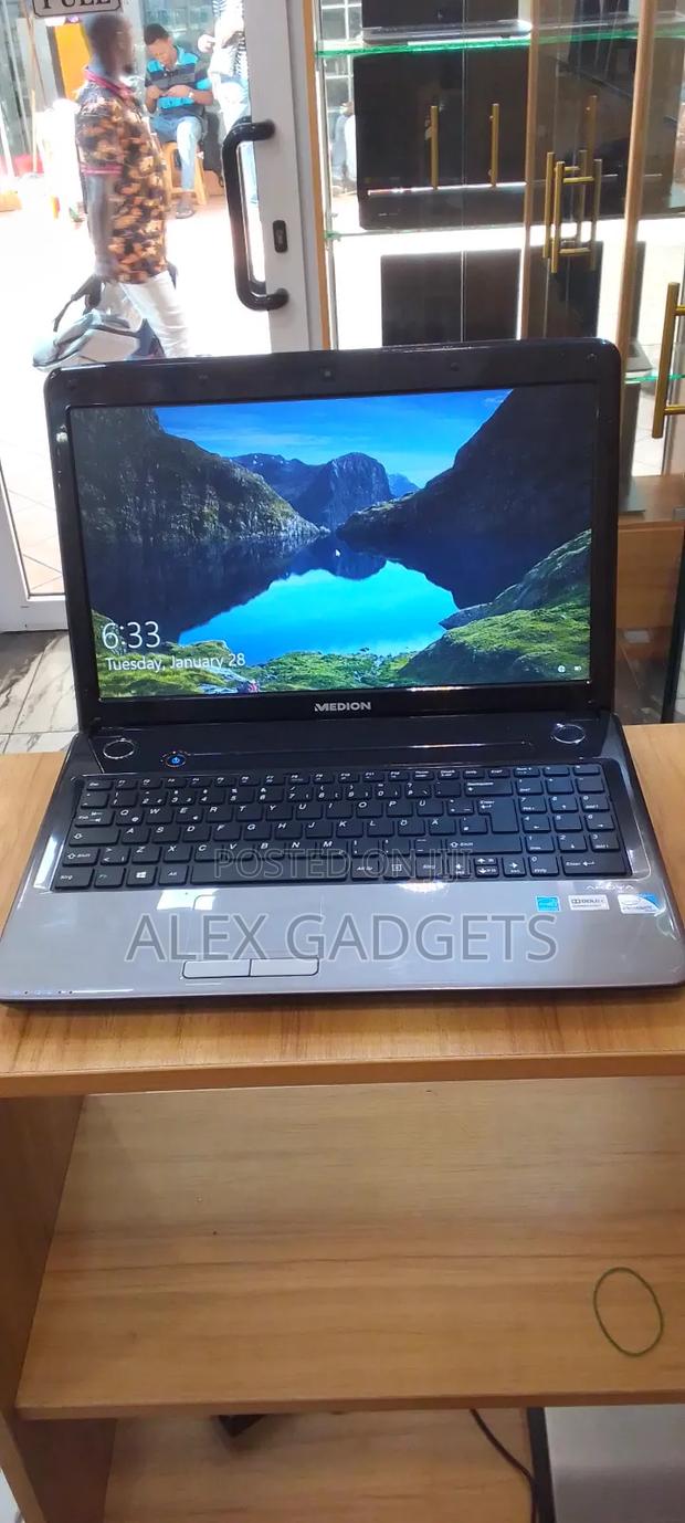 Laptop Medion 4GB Intel HDD 500GB · Photo 4