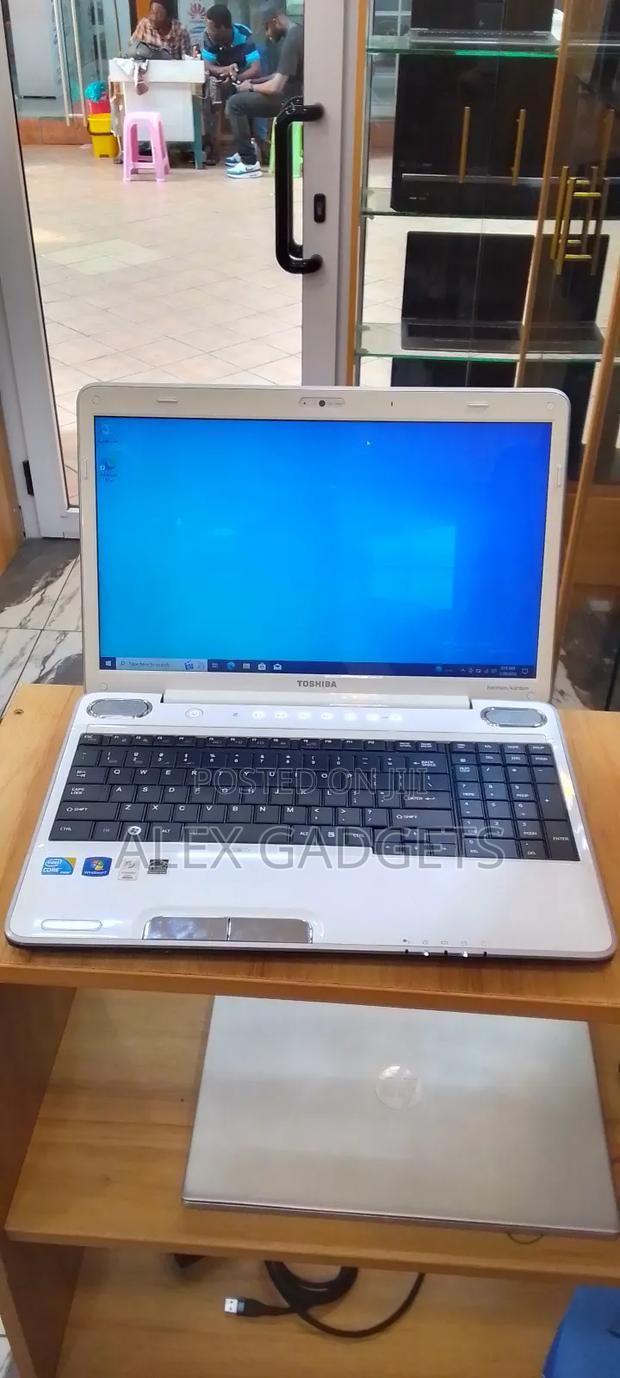Laptop Toshiba Satellite A500 4GB Intel Core I5 HDD 750GB · Photo 2