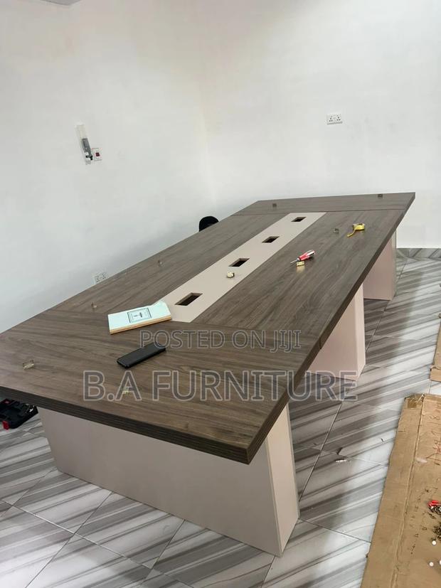 12 Seater Conference Table · Photo 3