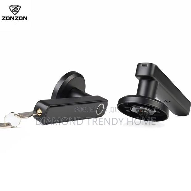 Smart Lock for Wooden Doors · Photo 4