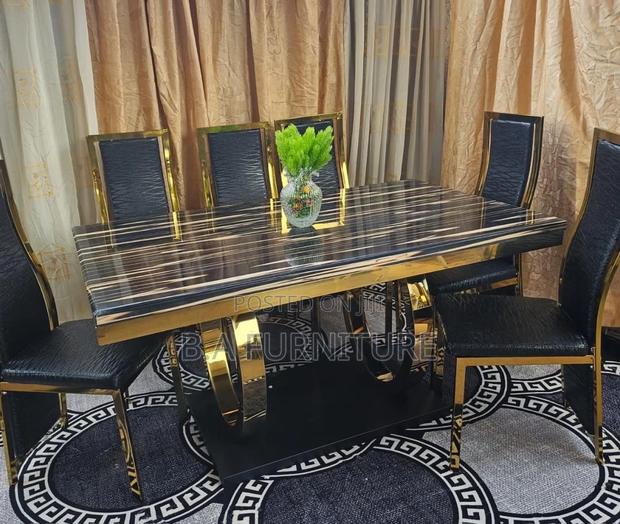 Marble Dining Set · Photo 1