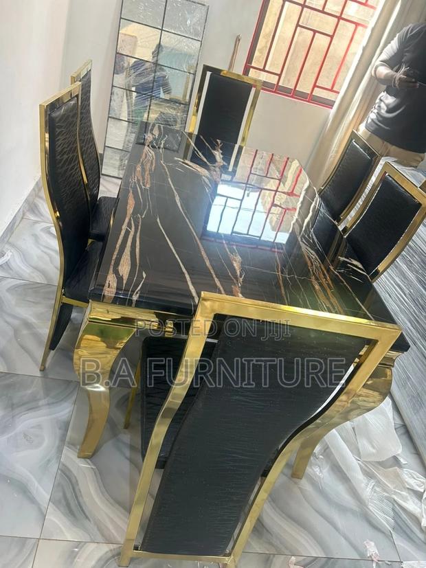 Marble Dining Set · Photo 2