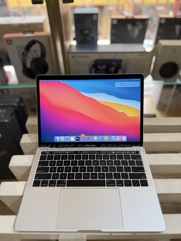 Laptop Apple MacBook Pro 2017 16GB Intel Core i5 SSD 512GB · Photo 2