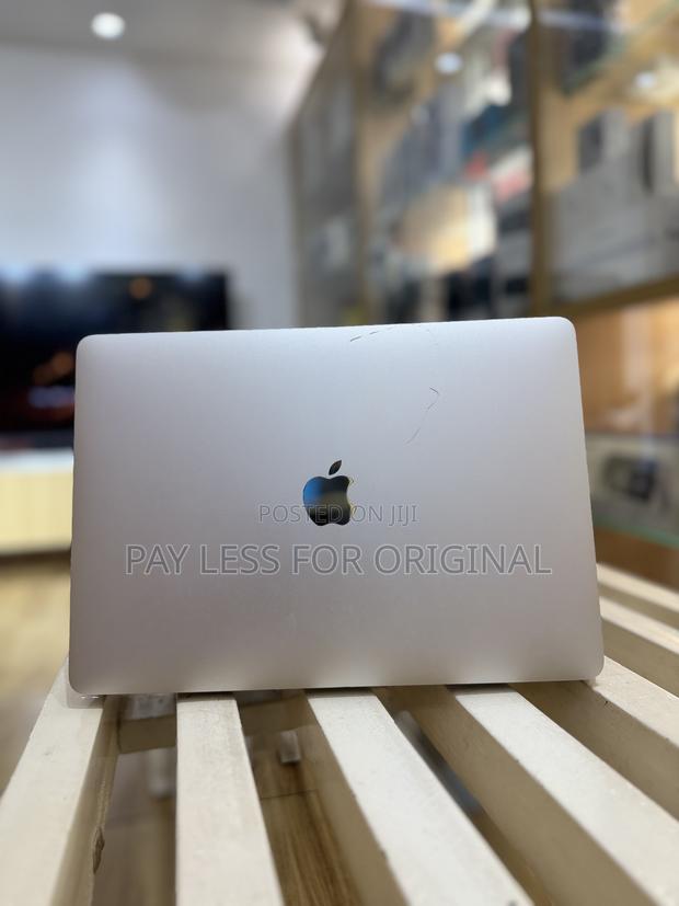 Laptop Apple MacBook Pro 2017 16GB Intel Core i5 SSD 512GB · Photo 1