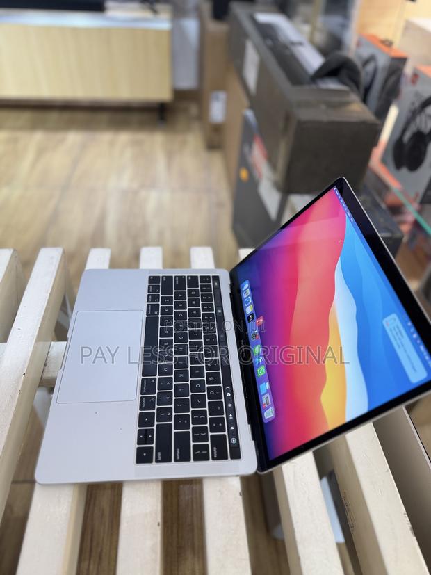 Laptop Apple MacBook Pro 2017 16GB Intel Core i5 SSD 512GB · Photo 3