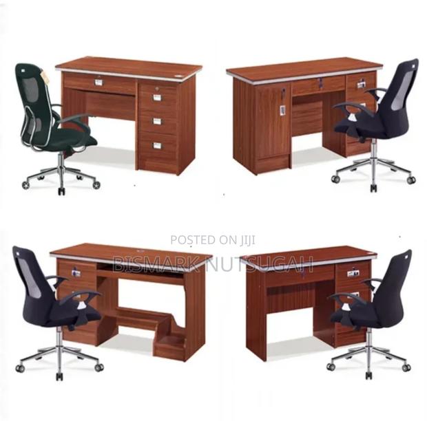 Stylish Office Table · Photo 2