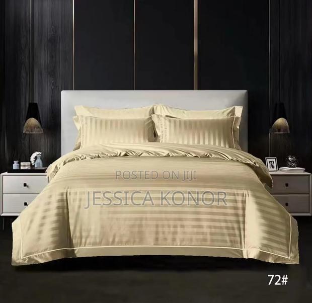 Quality Duvet Set Plain Color · Photo 1