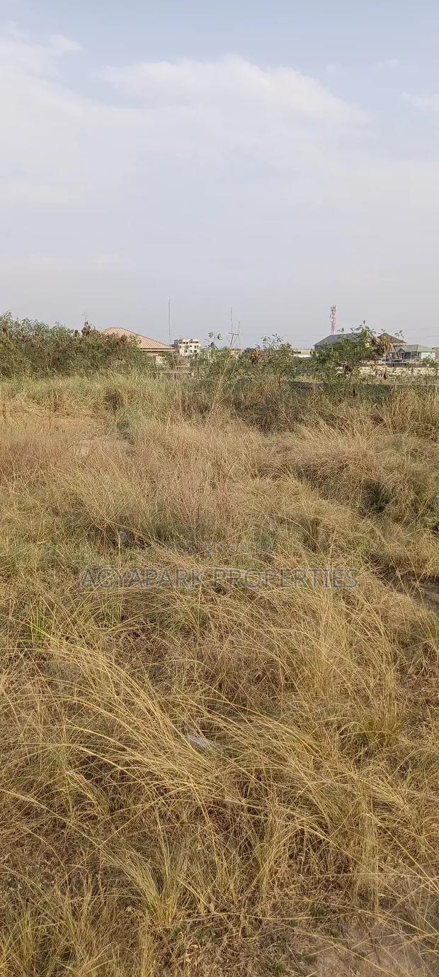 A Plot of Land Amasaman, Kuntunse · Photo 4
