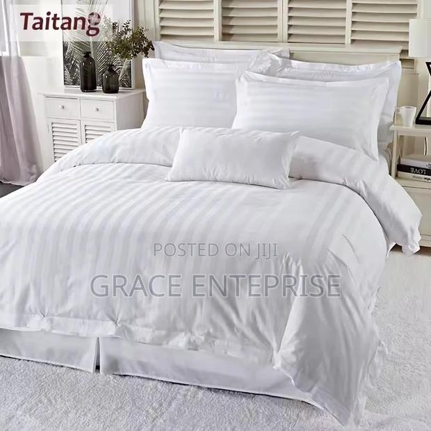 White Hotel Bedding Set in Luxury Form(2 Bedsheet,Pillowcase · Photo 1