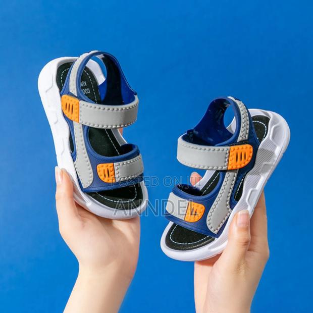 Kuds Rubber Sandals · Photo 2
