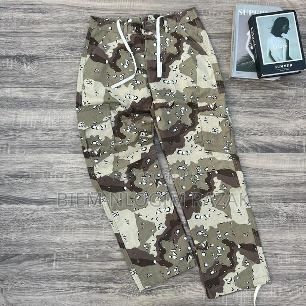 Original Cargo Pants Available in Stock · Photo 2