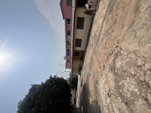4bdrm Apartment in Dansoman for sale · Photo 7