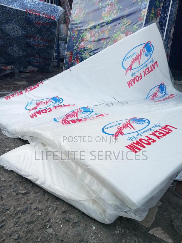 Mattress Topper - King Size Real Comfort · Photo 1