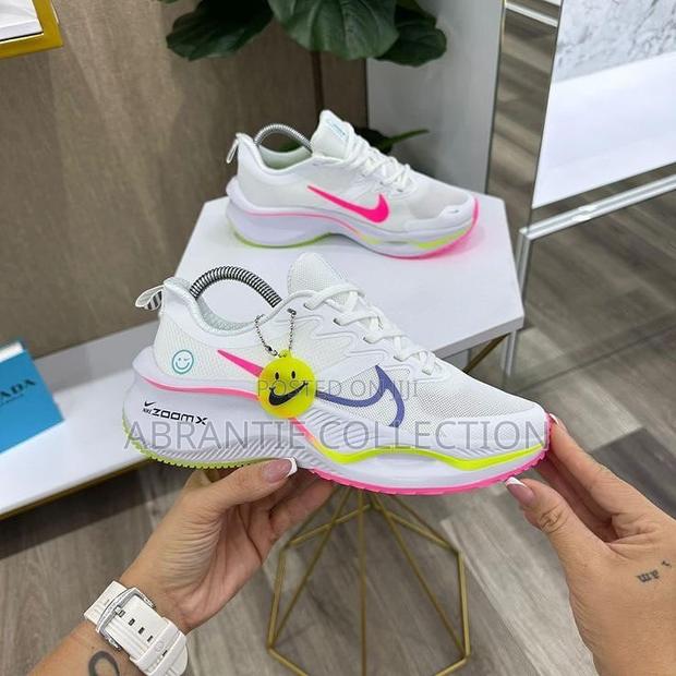 Nike Zoom X Smiley Sneakers · Photo 1