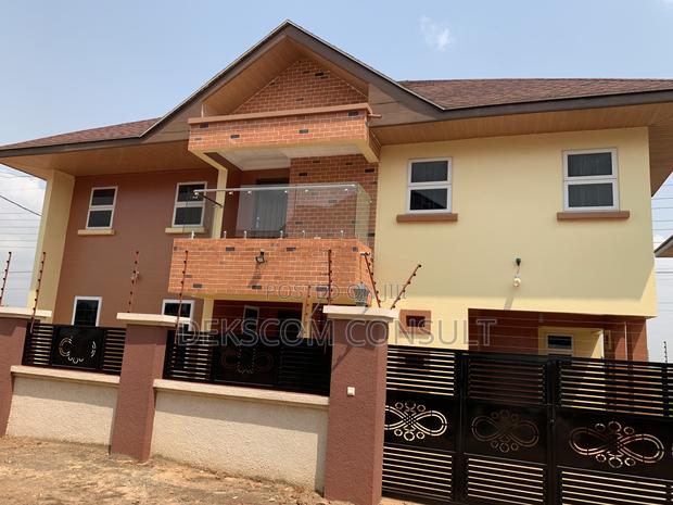 4bdrm House in Oyibi for sale