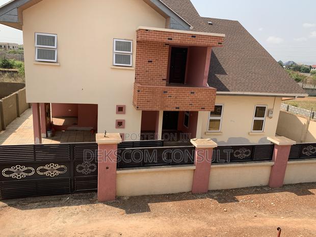 4bdrm House in Oyibi for sale · Photo 2