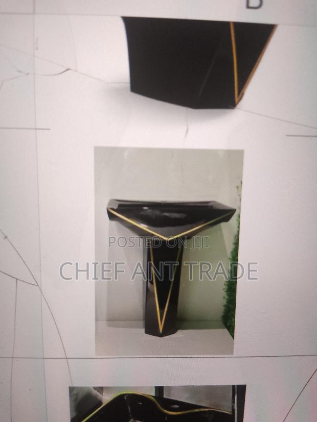 Basin. Black Gold. 903 · Photo 2