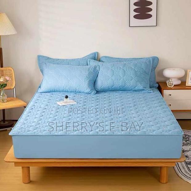 Waterproof Mattress Covers · Photo 6