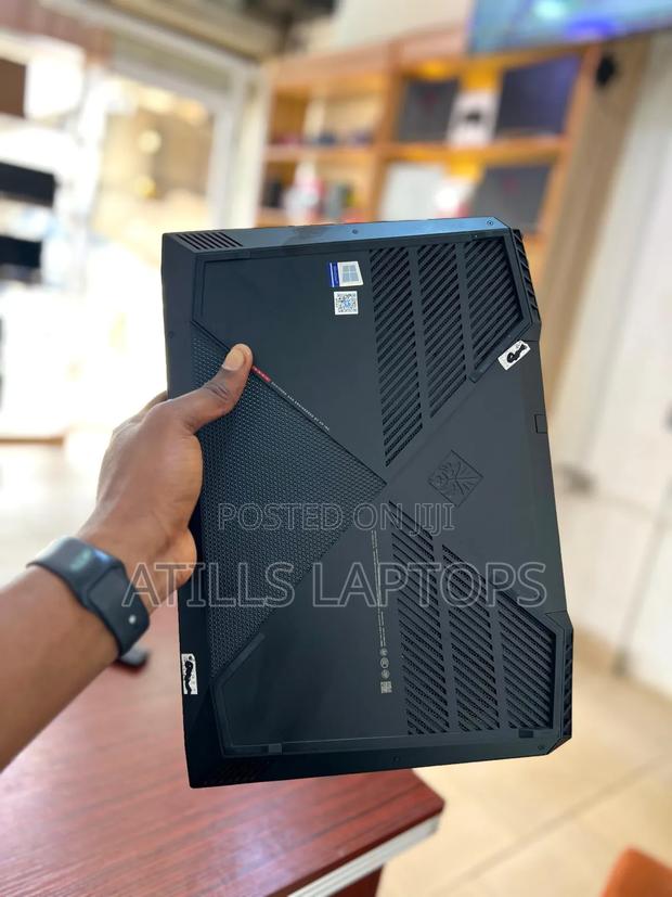 Laptop HP Omen 15 16GB Intel Core I7 SSD 1.5T · Photo 8