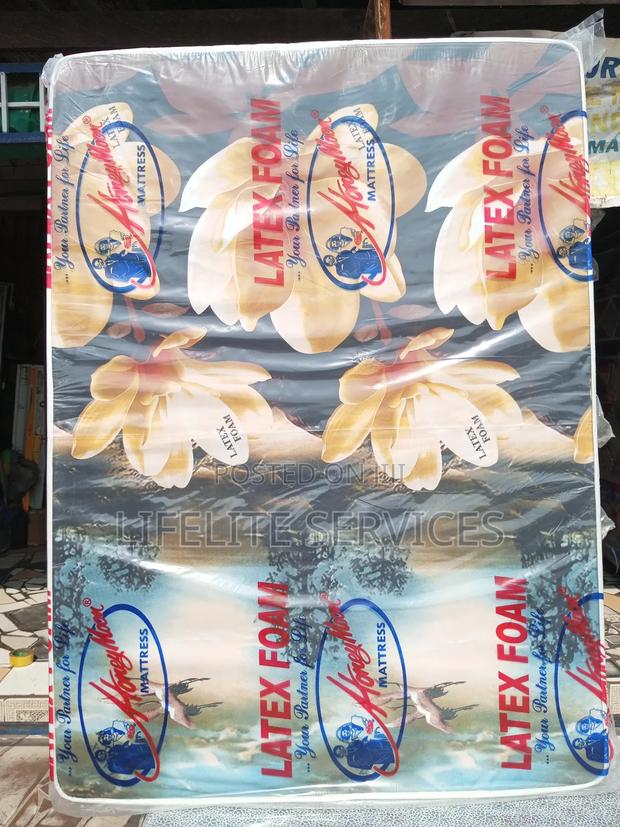Double/ Large Size Mattress High Density 12" Thick · Photo 2